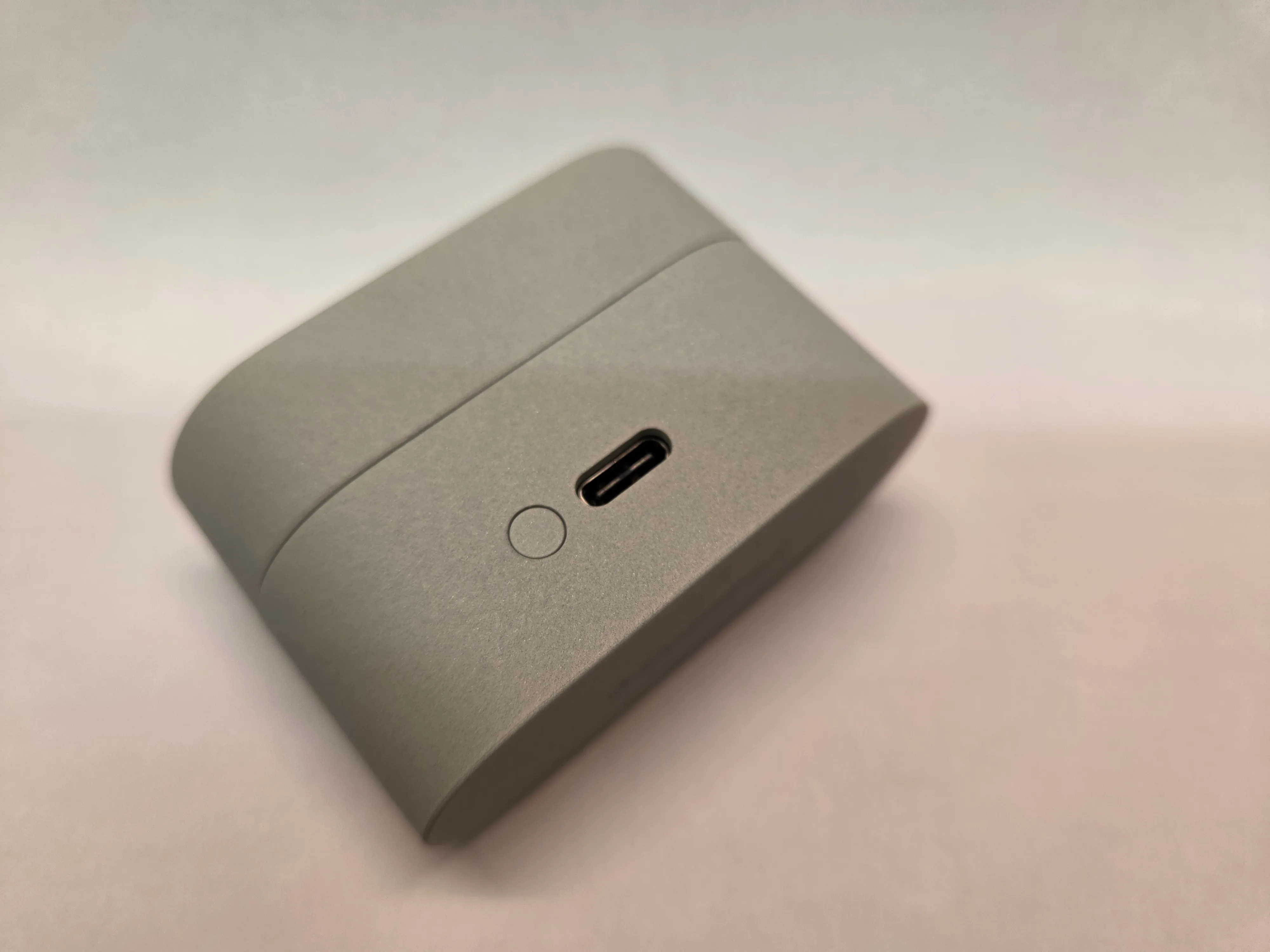 ケース底面のUSB-Cポート